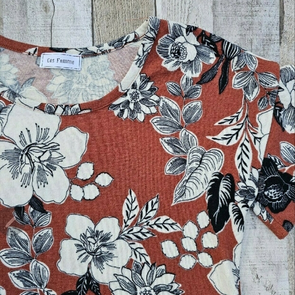 Floral dress with pockets - Picture 3 of 6